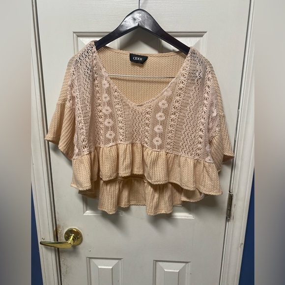 Cider Hollow Out Ruffle Hem Short Sleeve Crop Summer Top Tan Cream Color M - Picture 2 of 8